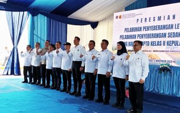 Saat Hadir di Pulau Jemaja, AHY Sempat Dikerumuni “Emak – emak”