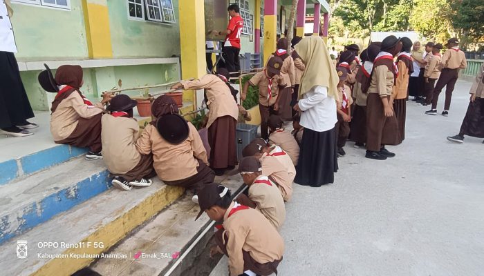 ‎Siswa SDN 001 Letung Gencarkan Gerakan Indonesia ASRI Pasca Libur Lebaran